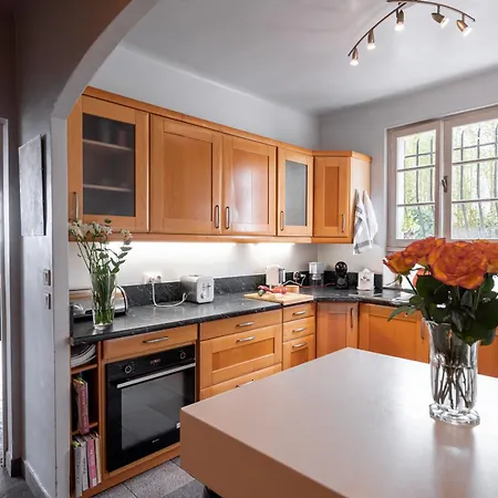 빌라 Roxane 발로리스